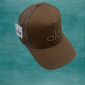 ALO Yoga District Trucker Hat